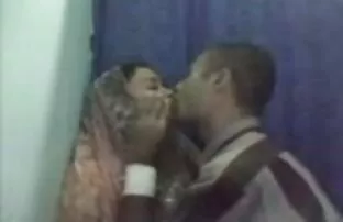 XXX سبزه ها لیس می دانلود فیلم سکسی جدید زنند و می خوردند