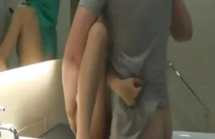 XXX MILF بالغ خروس پسر را فیلم های سینمایی سکسی جدید مکید