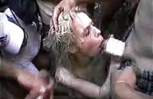 XXX سبزه با مشاعره بزرگ پاهای خود را پهن دانلود رایگان فیلم های سکسی جدید کرد و خودش را به معشوق خود داد